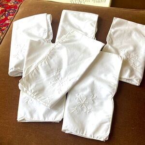 Six vintage easy care cotton poly napkins. Only one has a tea stain shown close